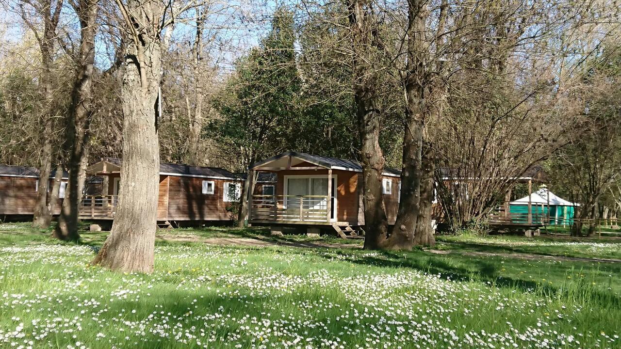 Camping Du Lion Бур-Сент-Андеоль Экстерьер фото